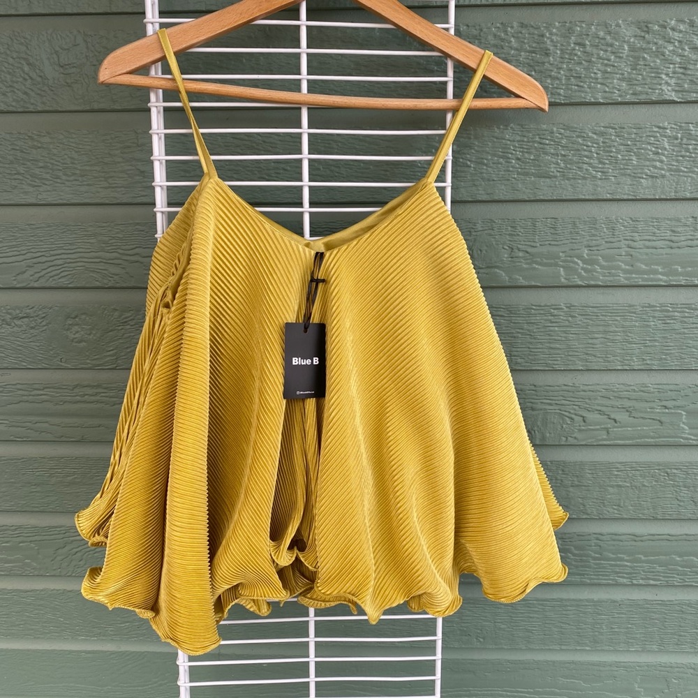 Flows spaghetti strap crop top